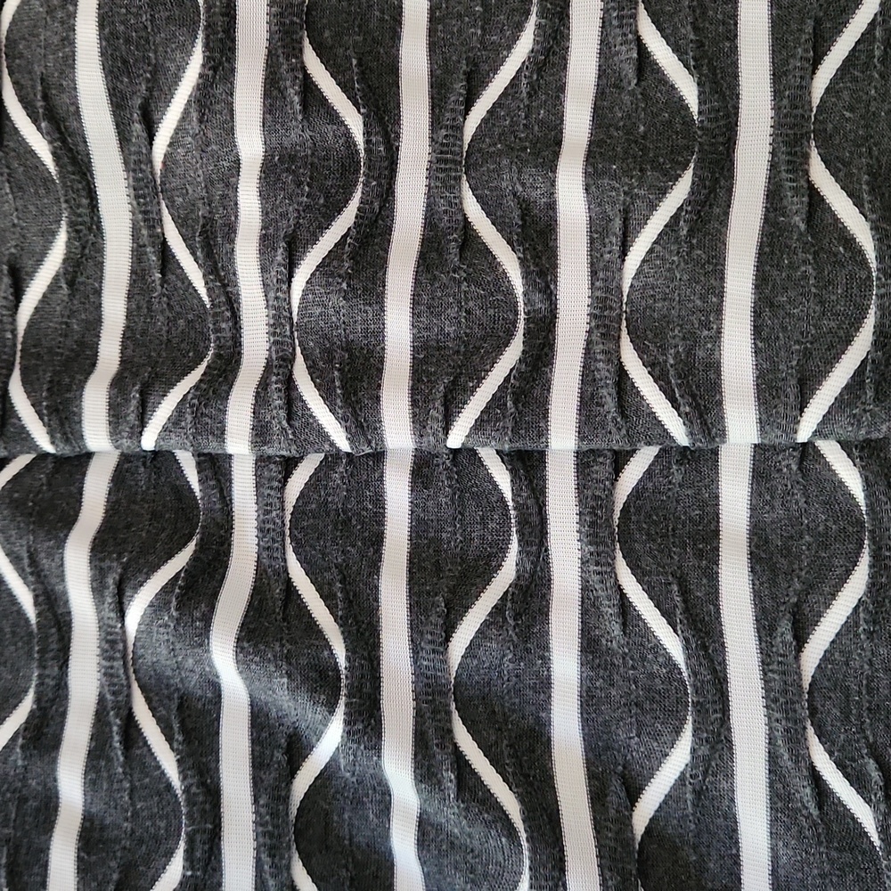 🇨🇦***Frank Lyman Design Grey and White Sheath Dress / Made in Canada - Picture 7 of 7